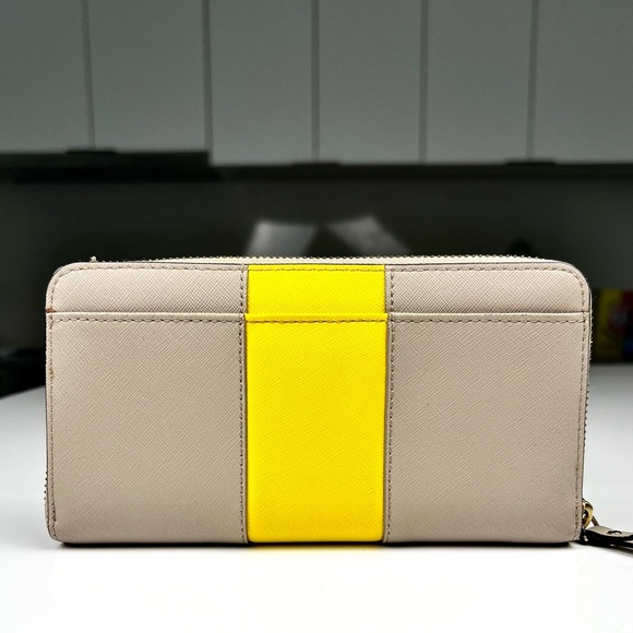 Kate Spade Long Zip Around Wallet - Picture 3 of 8